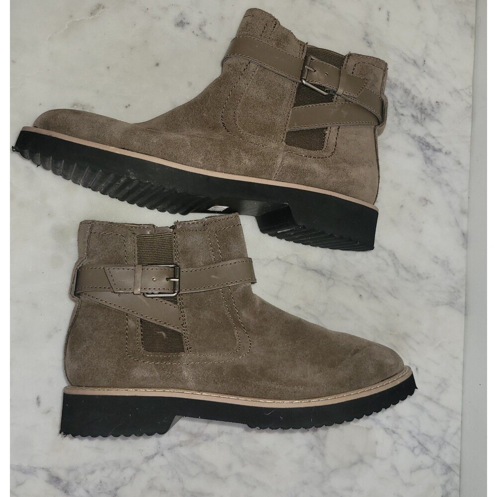 Bongo Kinsley  Taupe brown Suede Zip Up Booties Sz 8M  Buckle accents